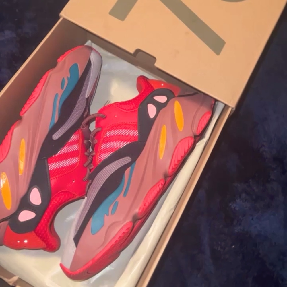 Adidas Yeezy 700 Hi Res, Brand new still in original box with tags size 7 in men